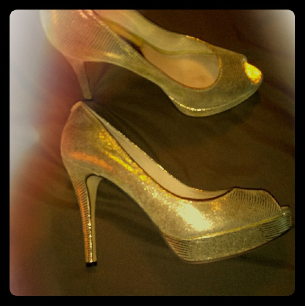 Michael Kors Metallic Gold Peep Toe Platform Heels